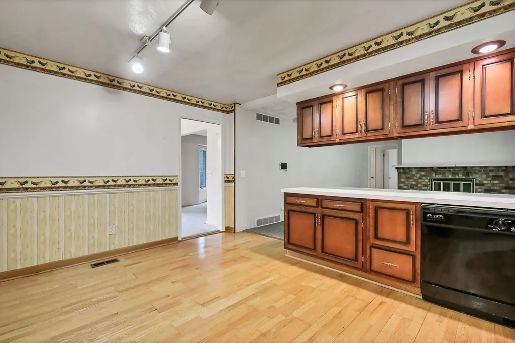 3417 Ginger Snap Lane Lansing City MI 48911