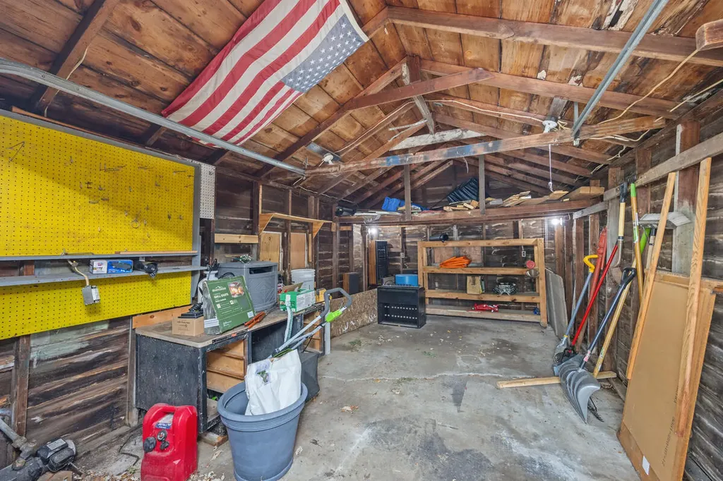1628 Pennoyer Avenue Grand Haven City MI 49417