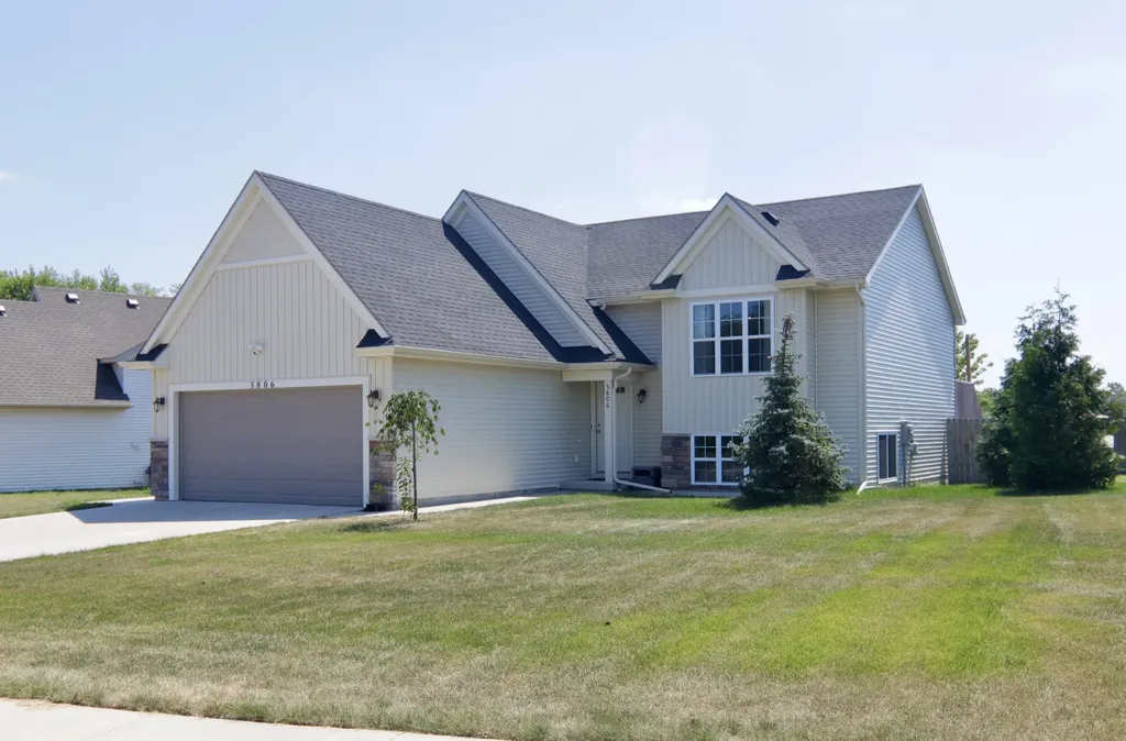 5806 Birdsong Court SE Kentwood City MI 49508