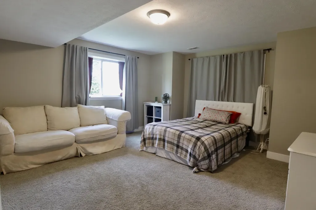 5806 Birdsong Court SE Kentwood City MI 49508
