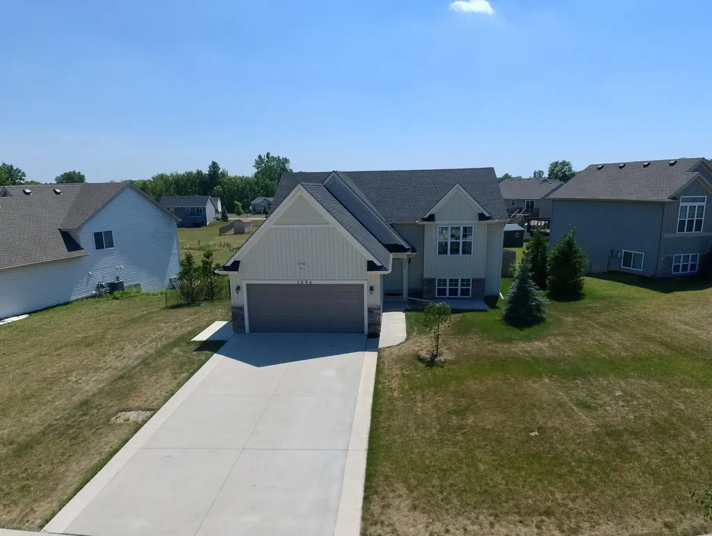 5806 Birdsong Court SE Kentwood City MI 49508