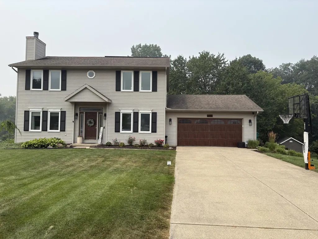 1694 Leisure Court Dorr Township MI 49323