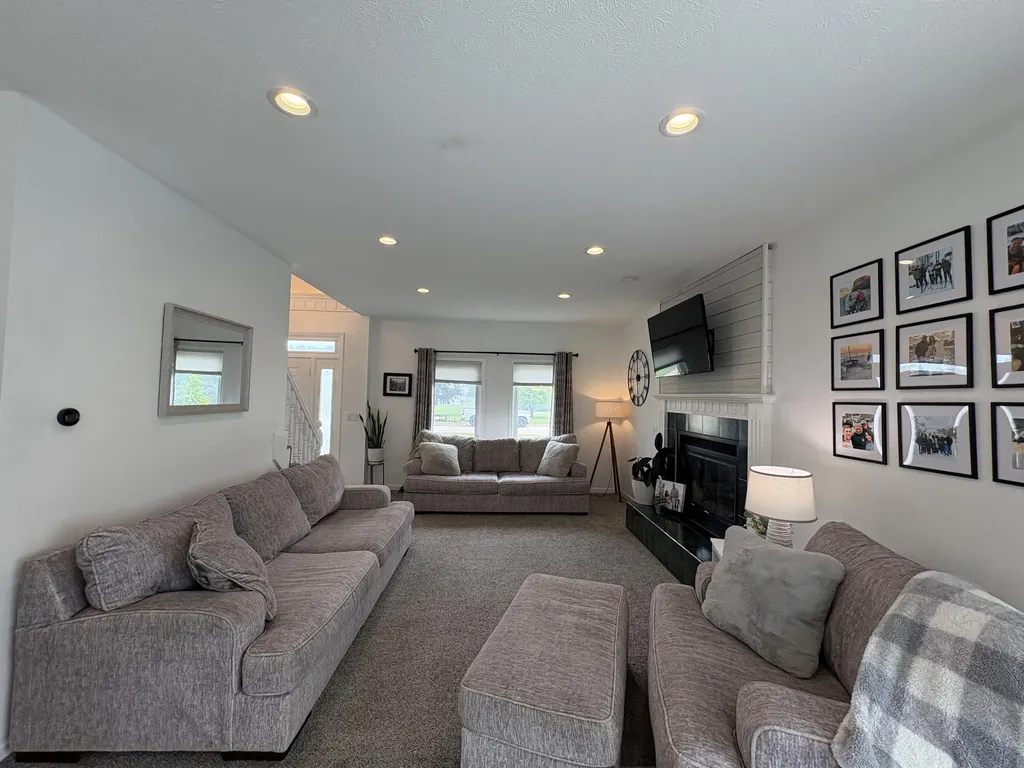 1694 Leisure Court Dorr Township MI 49323