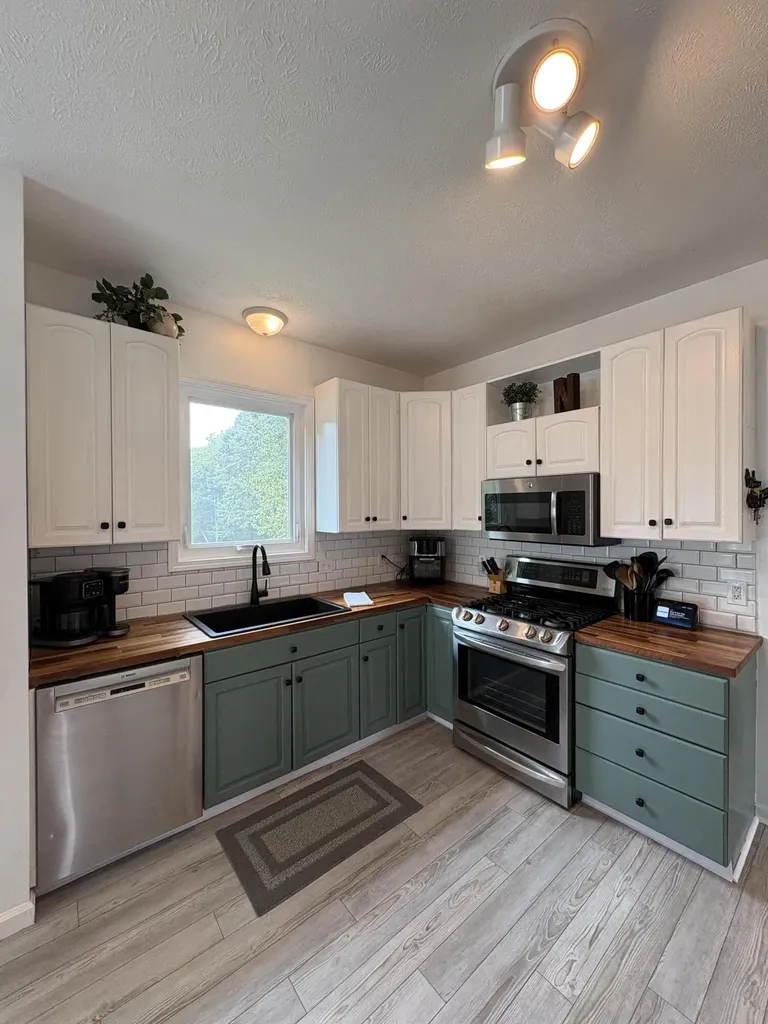 1694 Leisure Court Dorr Township MI 49323
