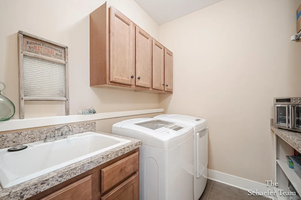 8736 Mount Rainier Circle Delta Charter Township MI 48917