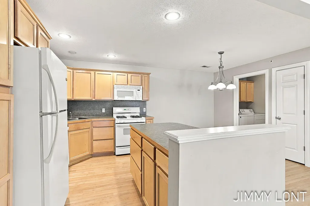 3074 W Crystal Waters Drive Holland Charter Township MI 49424