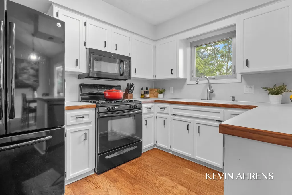 7368 Iron Drive Georgetown Charter Township MI 49426