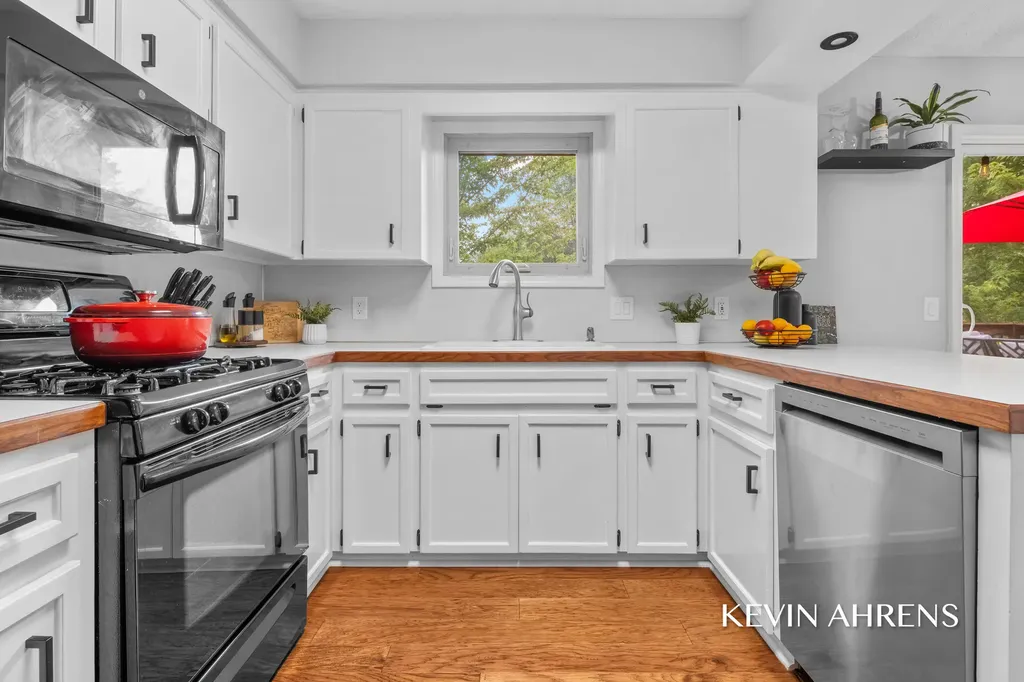 7368 Iron Drive Georgetown Charter Township MI 49426