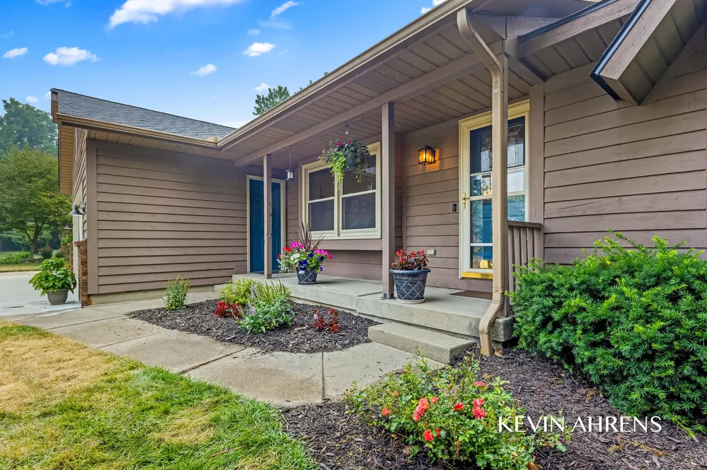 7368 Iron Drive Georgetown Charter Township MI 49426