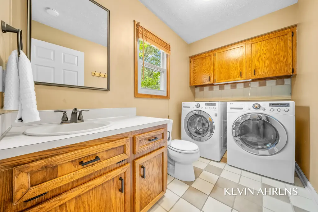 7368 Iron Drive Georgetown Charter Township MI 49426