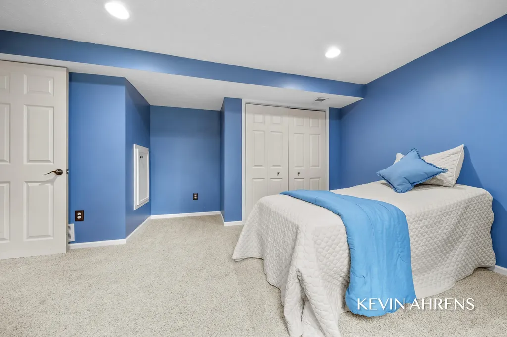 7368 Iron Drive Georgetown Charter Township MI 49426