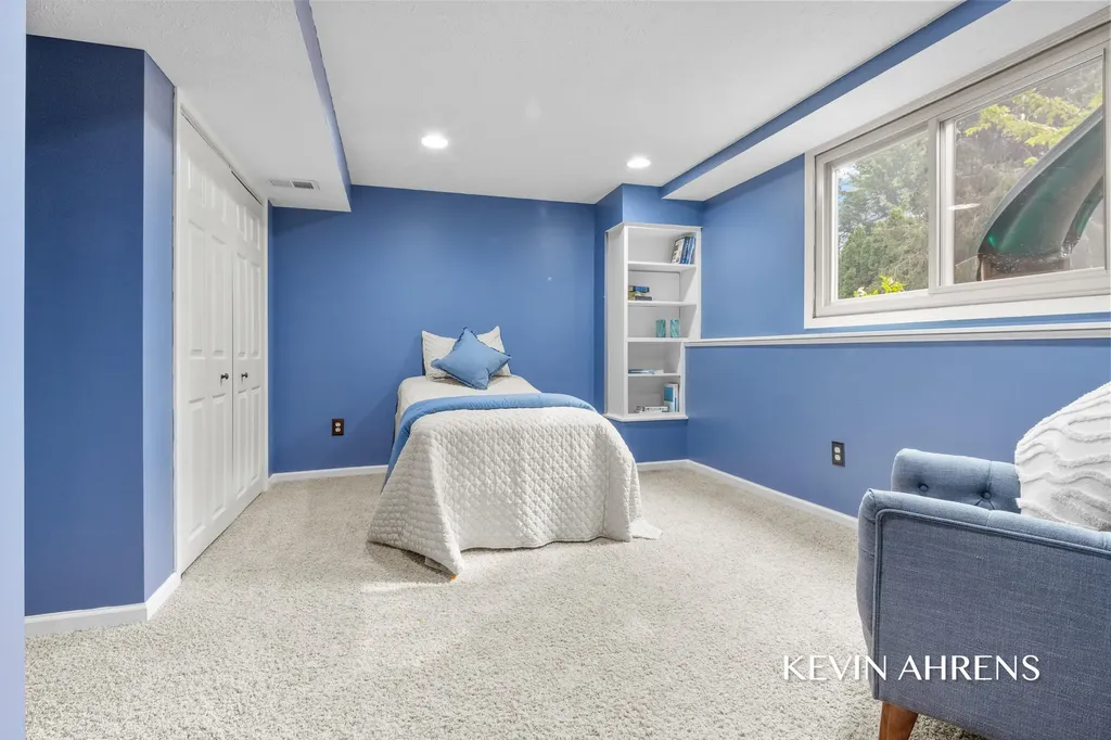7368 Iron Drive Georgetown Charter Township MI 49426