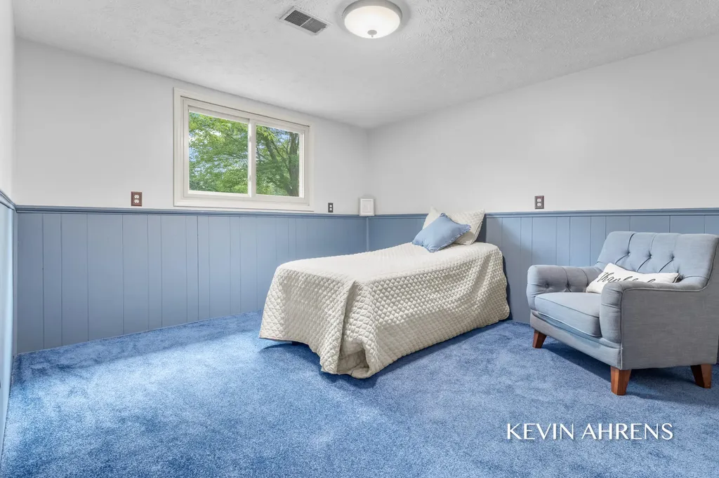 7368 Iron Drive Georgetown Charter Township MI 49426