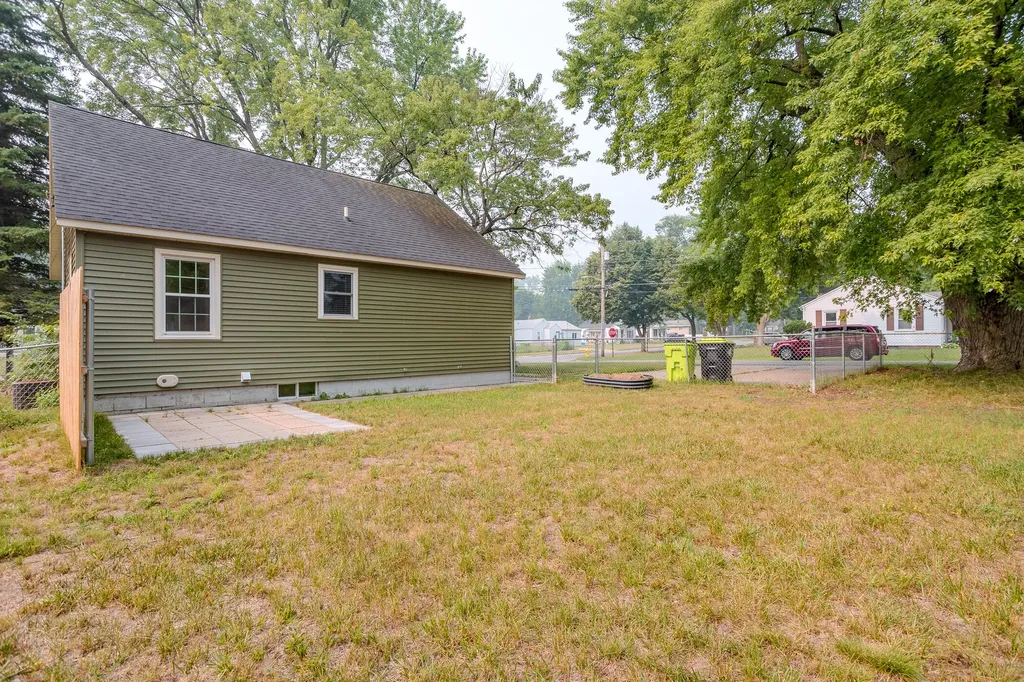 922 W Montcalm Street Greenville City MI 48838