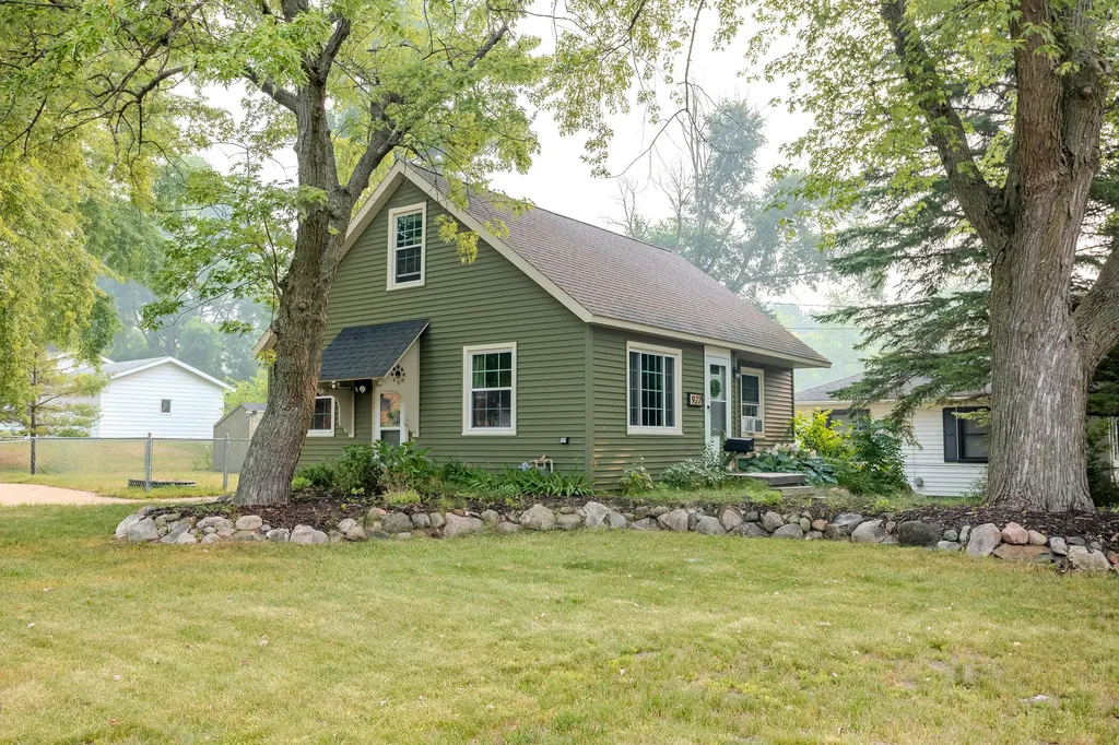922 W Montcalm Street Greenville City MI 48838