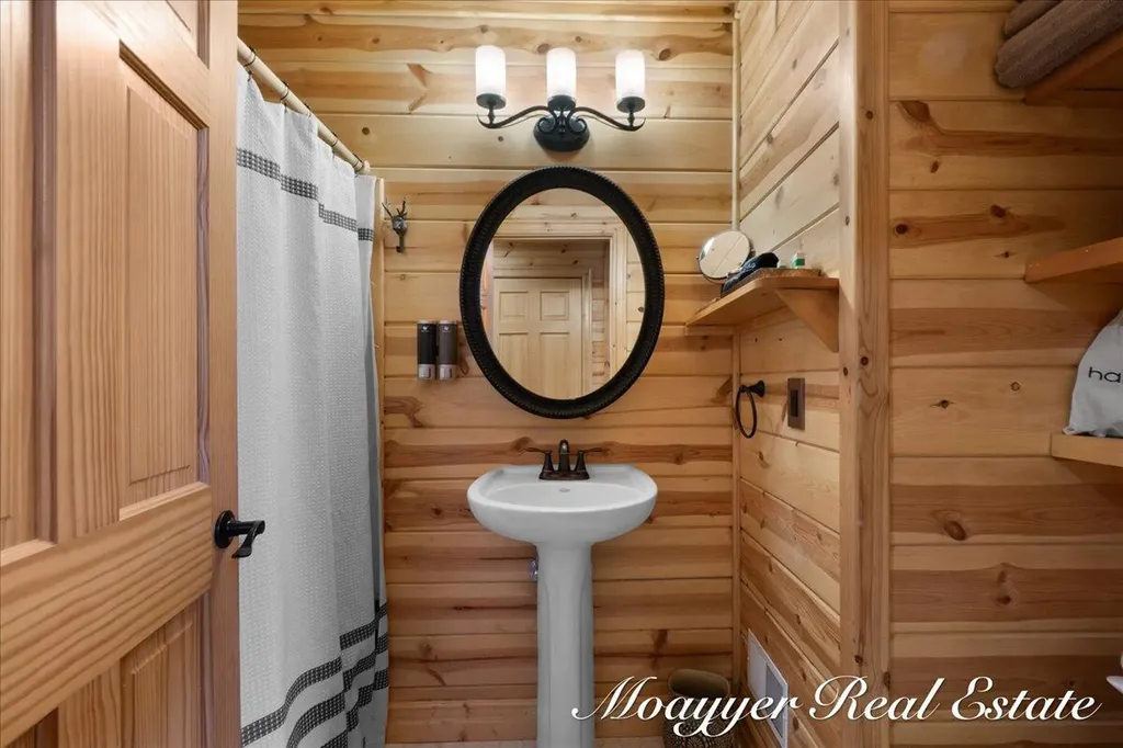 6459 Lilypad Lane Saugatuck Township MI 49453