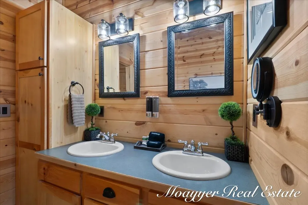 6459 Lilypad Lane Saugatuck Township MI 49453