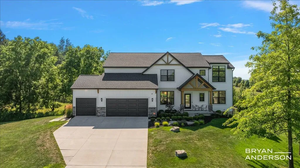 5951 Golden Hollow Drive SE Cascade Charter Township MI 49512