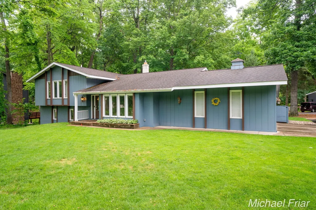 2700 Shadowbrook Drive SE Cascade Charter Township MI 49546
