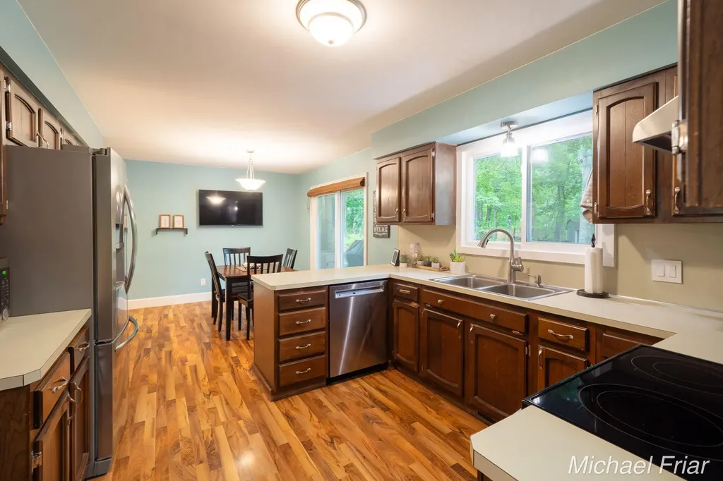 2700 Shadowbrook Drive SE Cascade Charter Township MI 49546