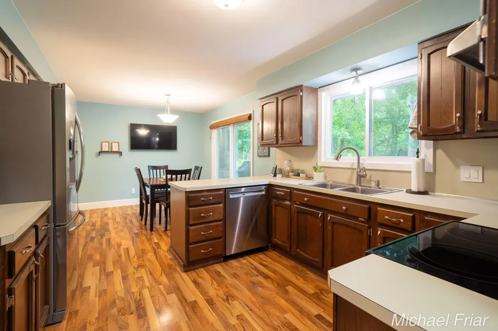2700 Shadowbrook Drive SE Cascade Charter Township MI 49546