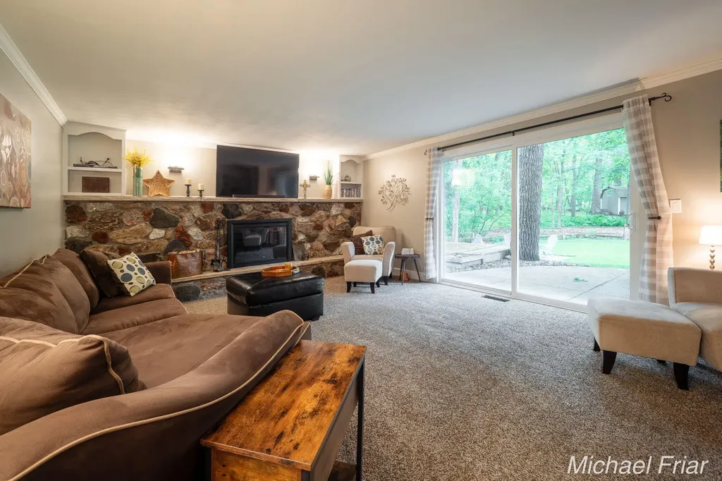2700 Shadowbrook Drive SE Cascade Charter Township MI 49546