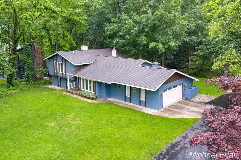 2700 Shadowbrook Drive SE Cascade Charter Township MI 49546