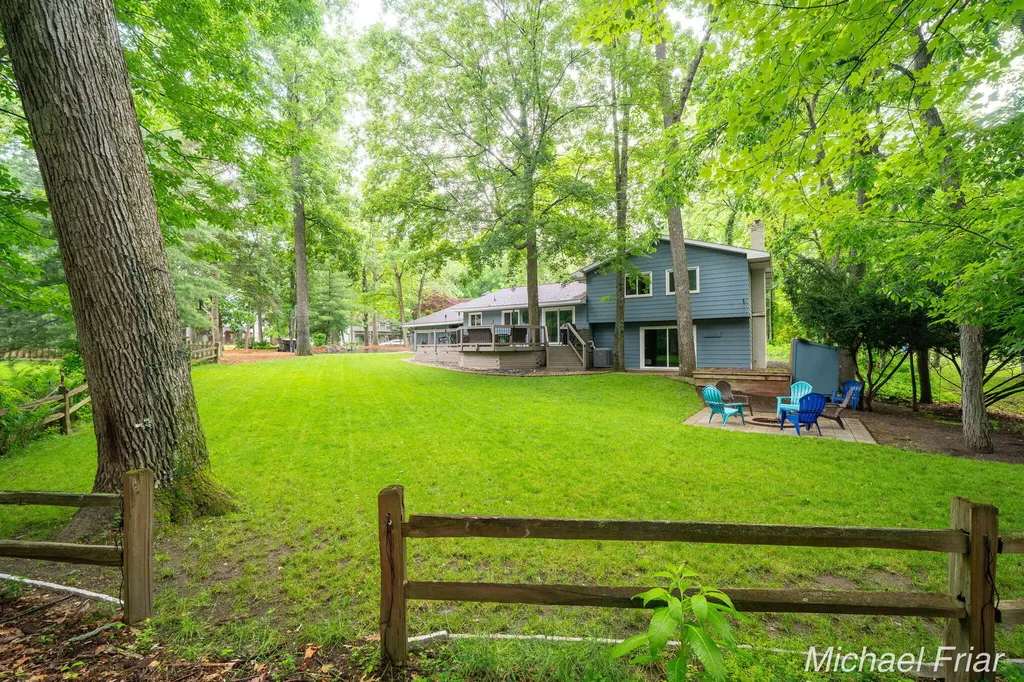2700 Shadowbrook Drive SE Cascade Charter Township MI 49546