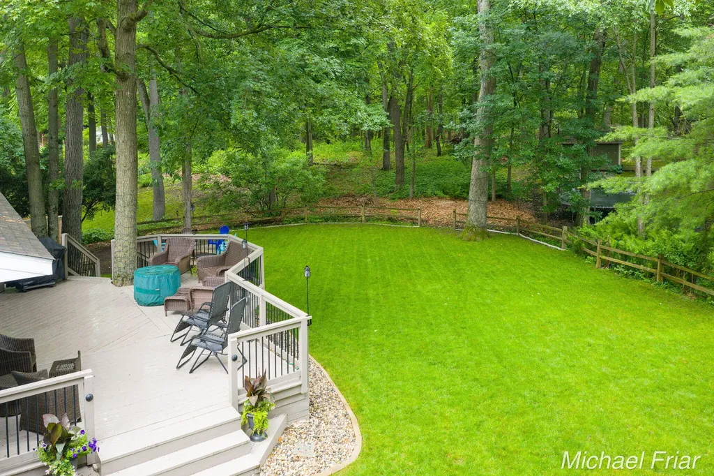 2700 Shadowbrook Drive SE Cascade Charter Township MI 49546