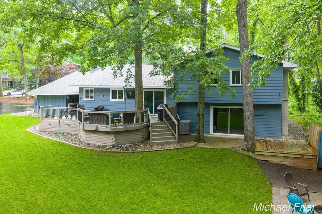 2700 Shadowbrook Drive SE Cascade Charter Township MI 49546