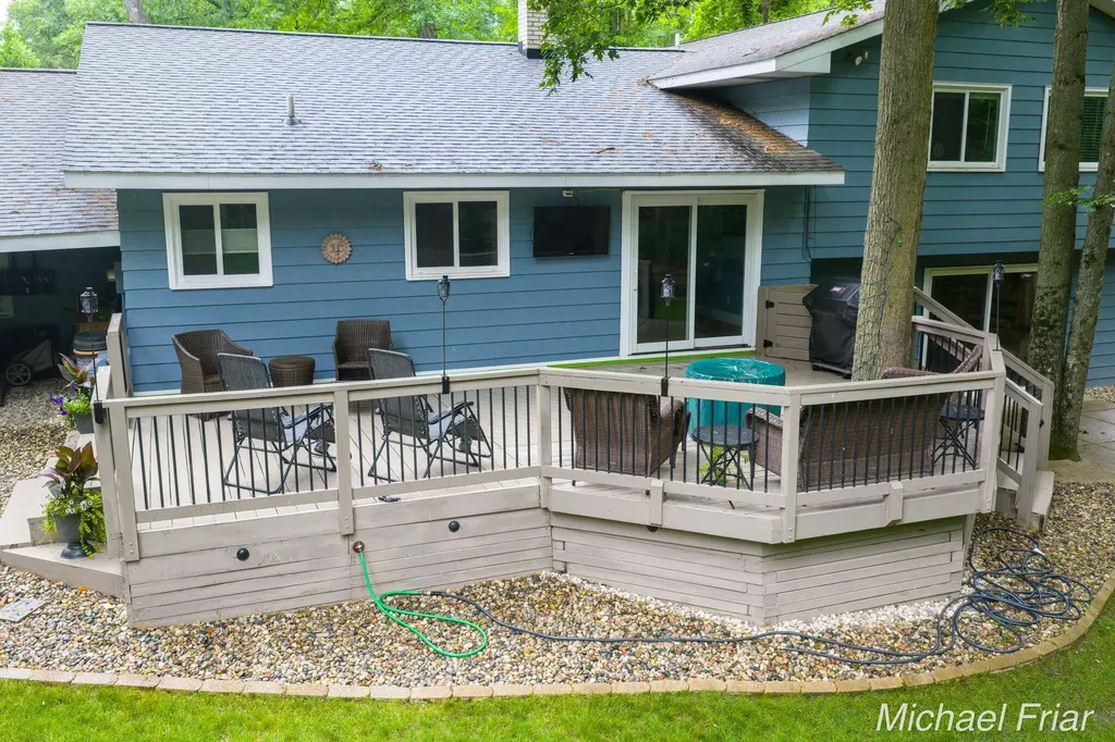 2700 Shadowbrook Drive SE Cascade Charter Township MI 49546