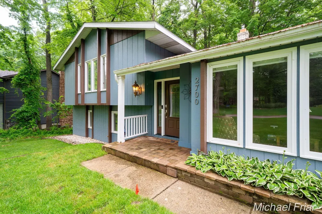 2700 Shadowbrook Drive SE Cascade Charter Township MI 49546