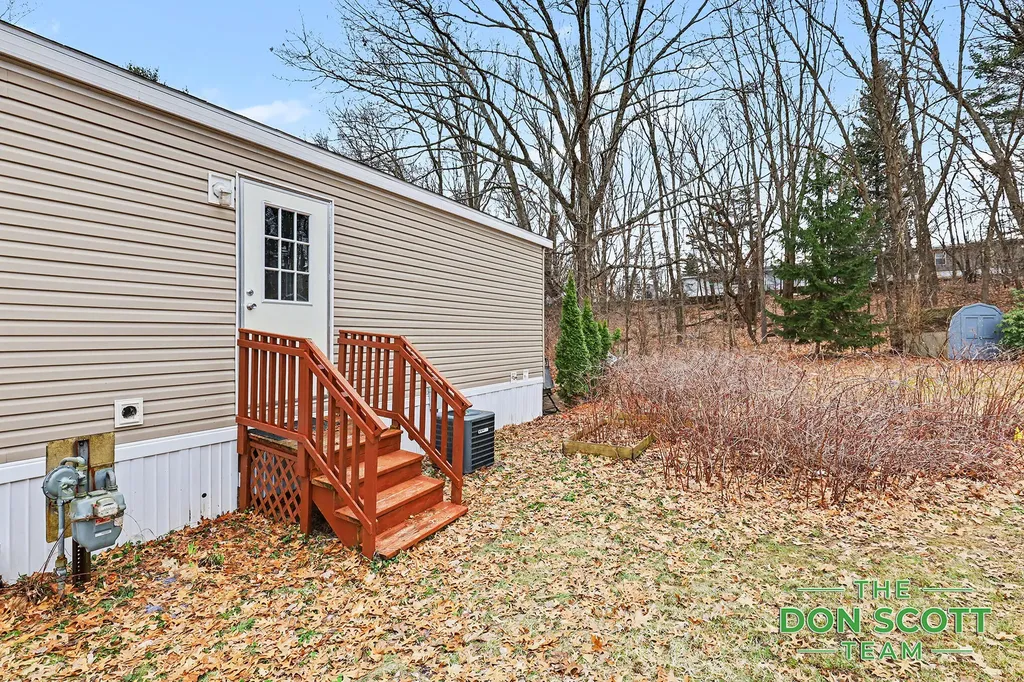 6913 Sandwood Street NE Plainfield Charter Township MI 49341