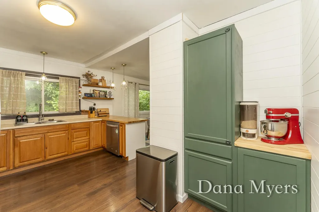 628 E Walnut Street Hastings City MI 49058