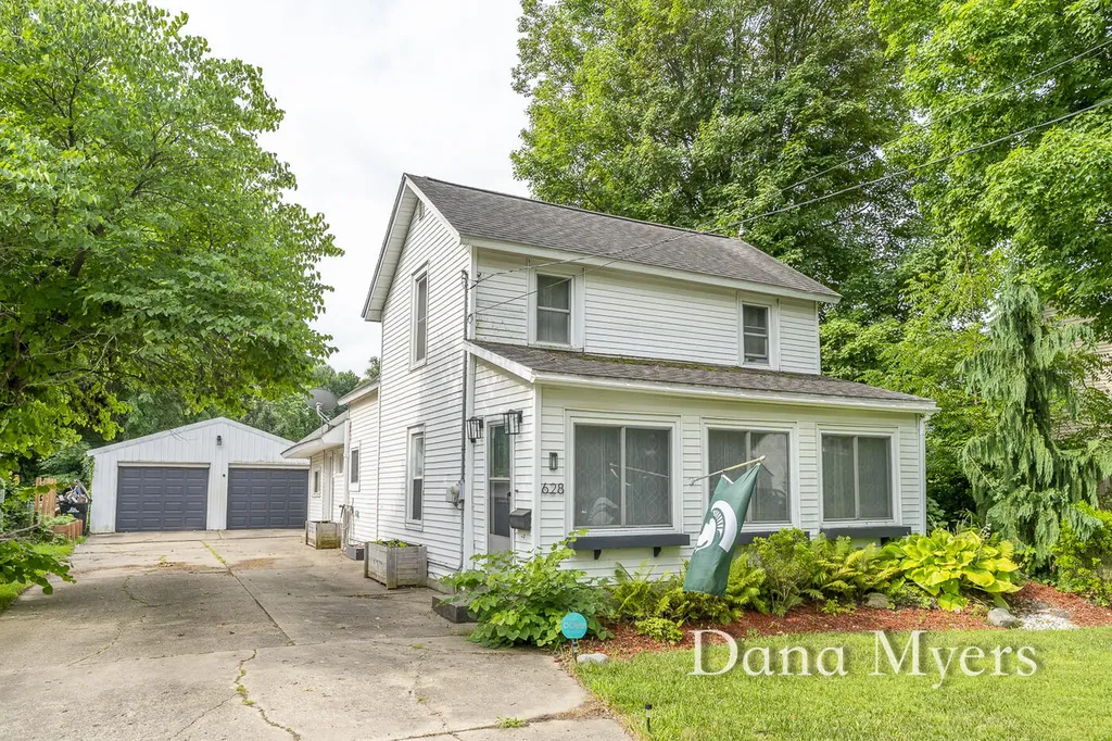 628 E Walnut Street Hastings City MI 49058