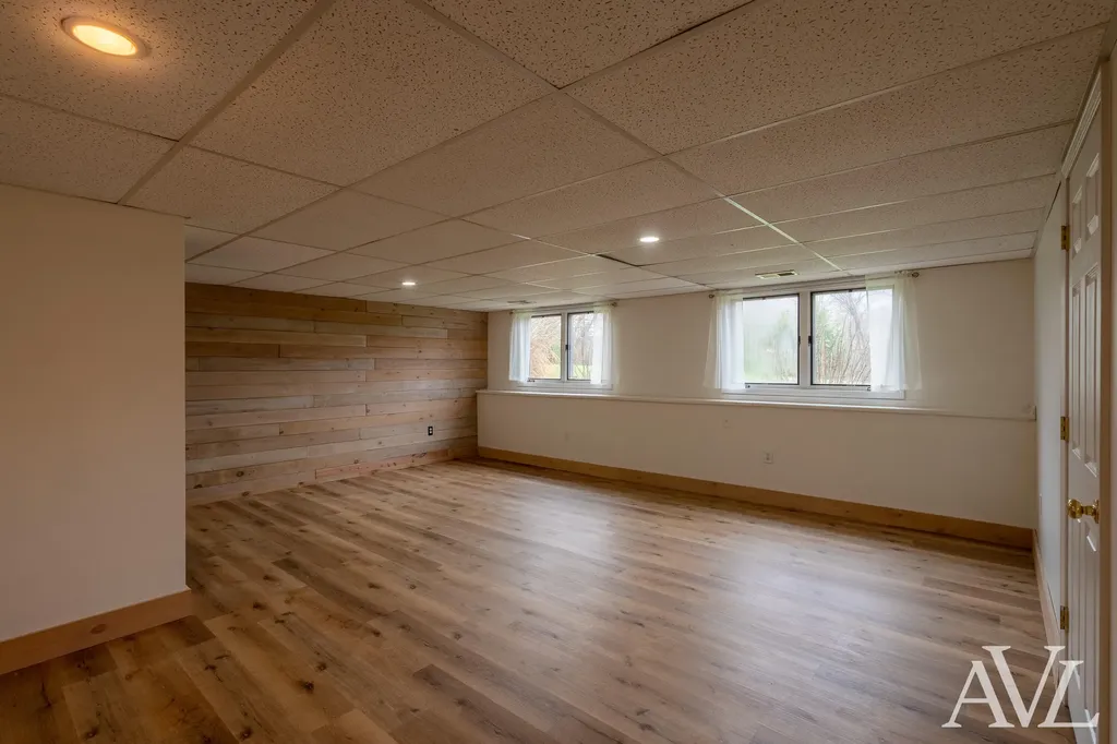 11855 Woodland Park Drive NE Grattan Township MI 48809