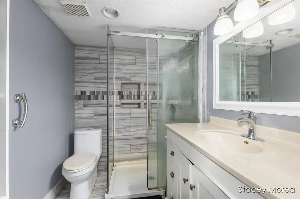 1910 Waterview Way Crystal Township MI 48818