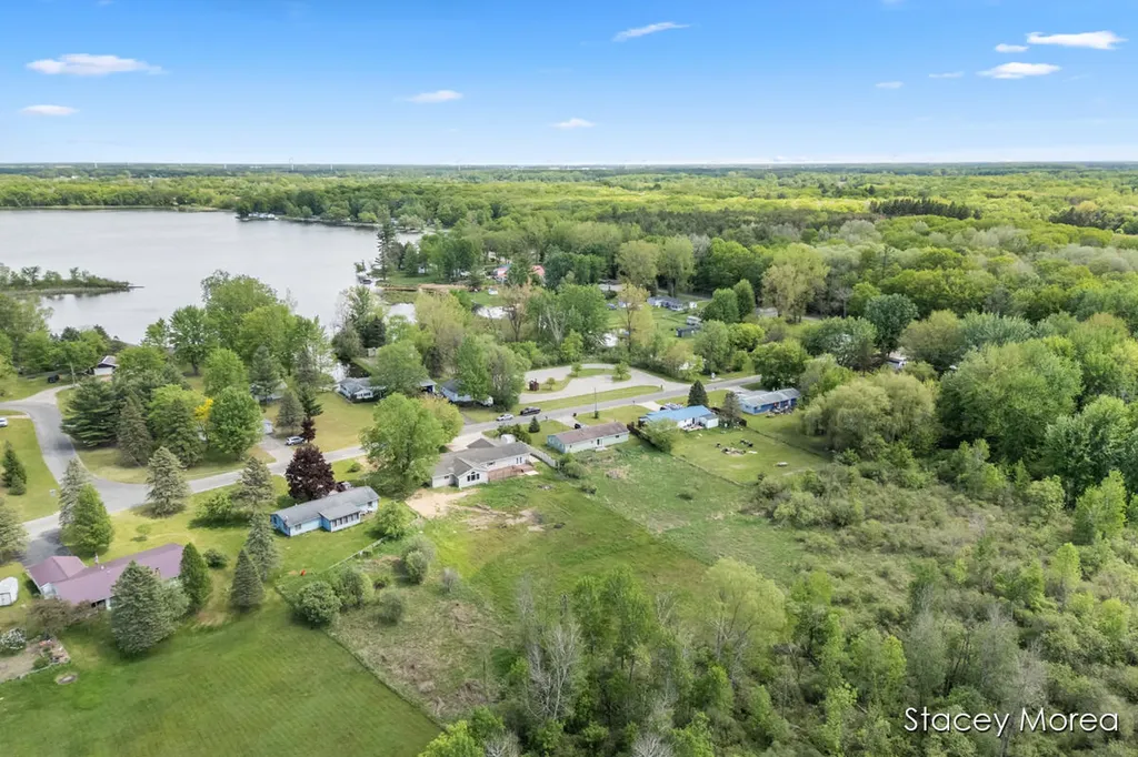 1910 Waterview Way Crystal Township MI 48818