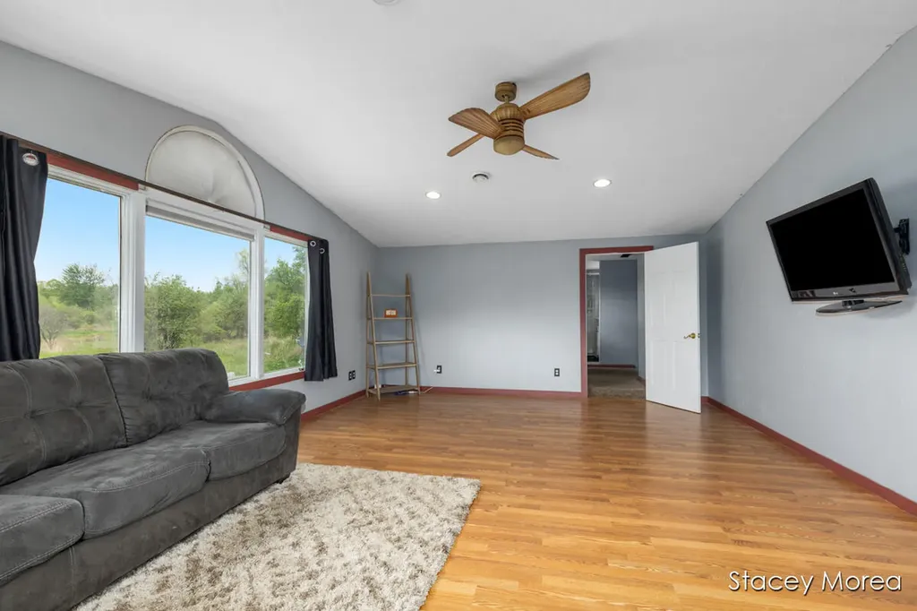 1910 Waterview Way Crystal Township MI 48818