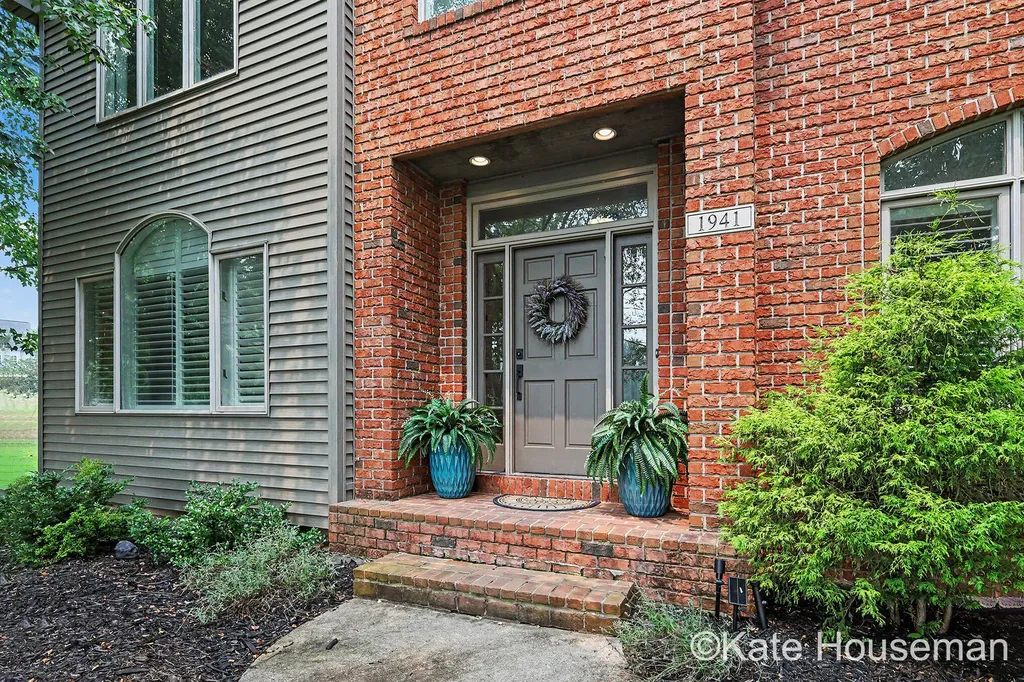 1941 Jennydale Court SE Cascade Charter Township MI 49546