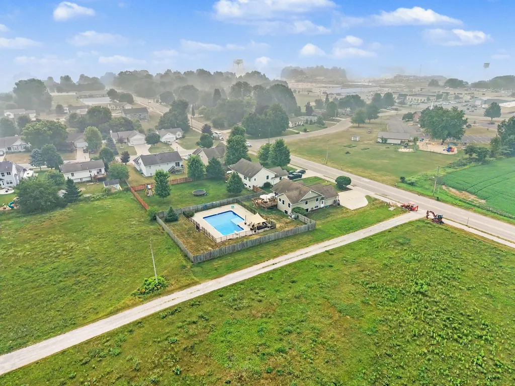 623 W 44th Street Fremont City MI 49412