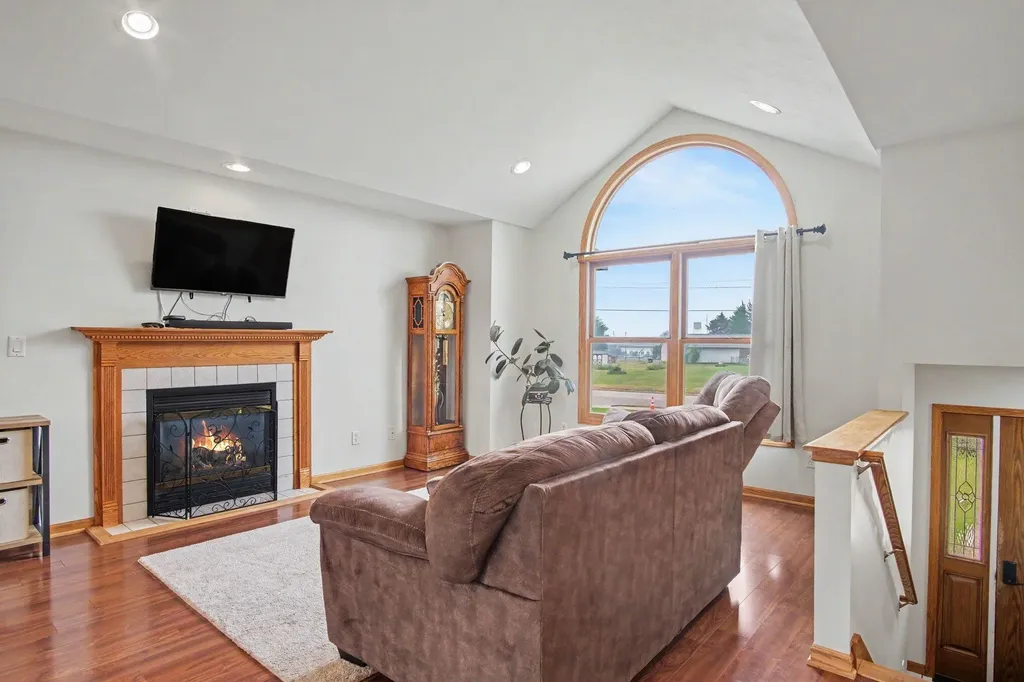 623 W 44th Street Fremont City MI 49412