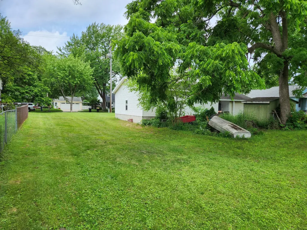 370 Sigsbee Street Rockford City MI 49341