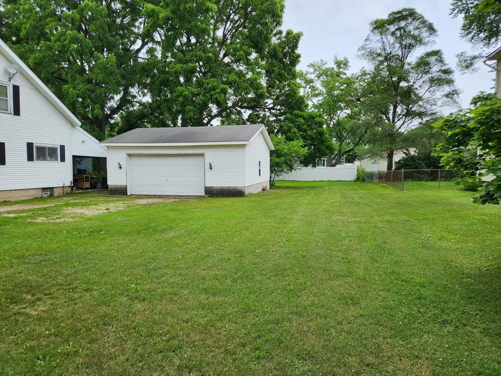 370 Sigsbee Street Rockford City MI 49341