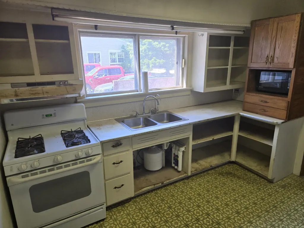 370 Sigsbee Street Rockford City MI 49341