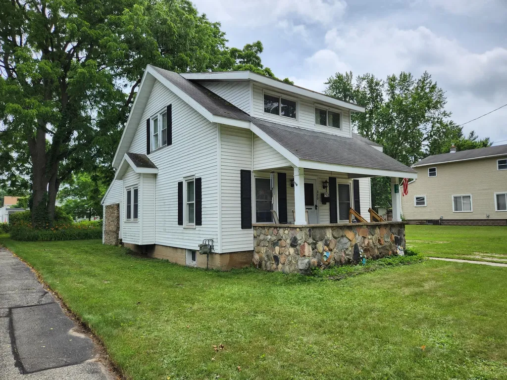 370 Sigsbee Street Rockford City MI 49341