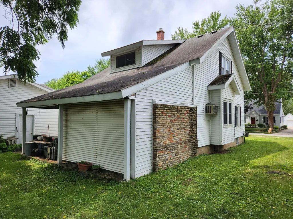 370 Sigsbee Street Rockford City MI 49341