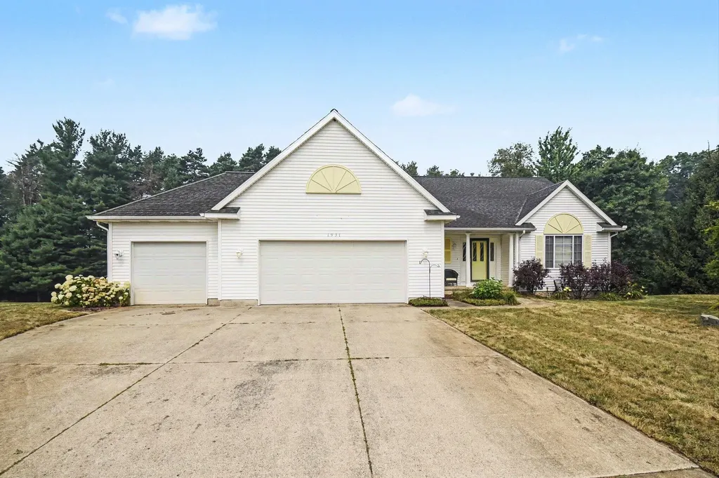 1931 Valley Pines Drive Rutland Charter Township MI 49058