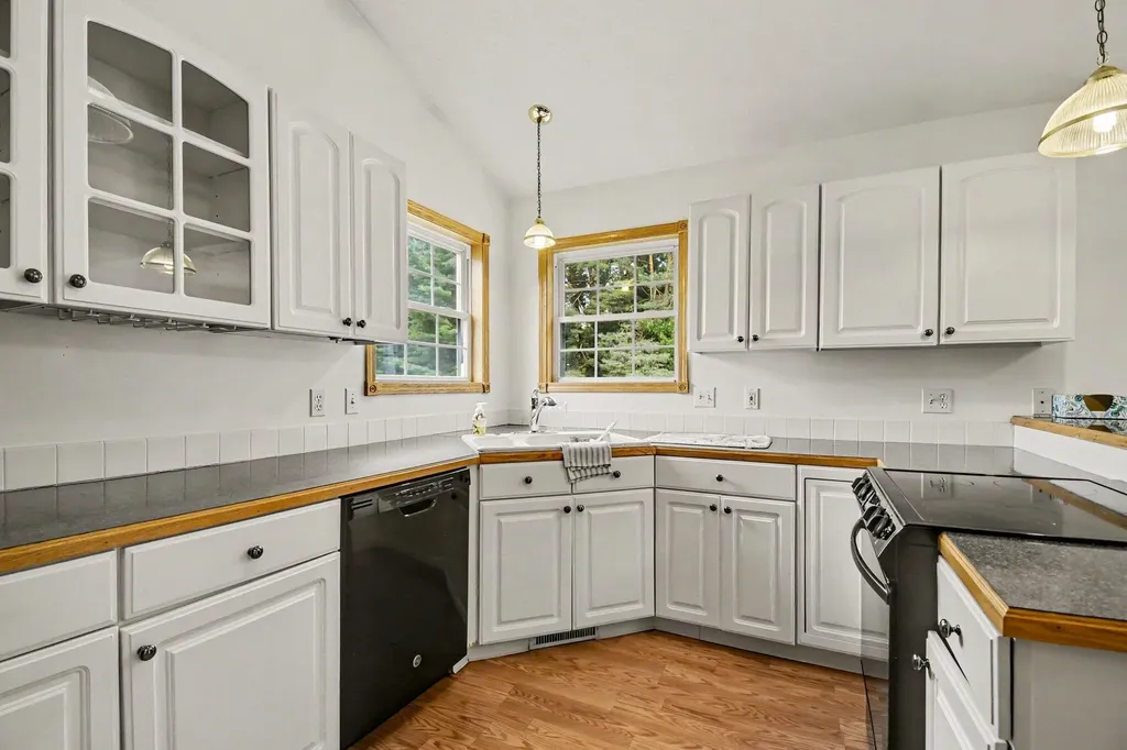1931 Valley Pines Drive Rutland Charter Township MI 49058