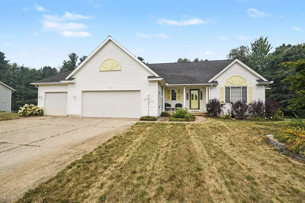 1931 Valley Pines Drive Rutland Charter Township MI 49058